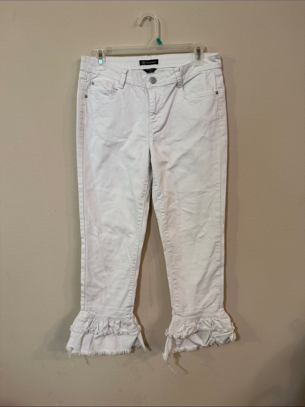 Versona White Ruffle-Hem Cropped Jeans